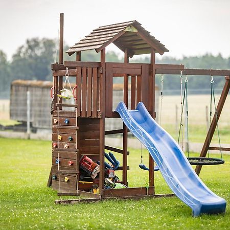 Apartman Dvorce Stráž nad Nežárkou エクステリア 写真